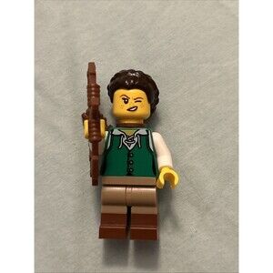 LEGO Medieval Female Archer Minifigure Black Falcon 21325 W/ Bow, Quiver Green